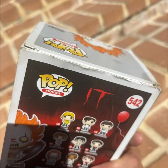 Funko Pop! Movies IT #542 Pennywise w/ Spider Legs Vinyl Figure + Box - Picture 11 of 11